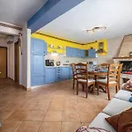 13 Apartment *