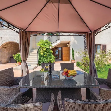 Apartmán 13 Baderna