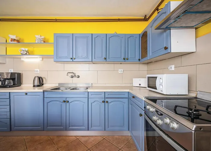 13 Apartman