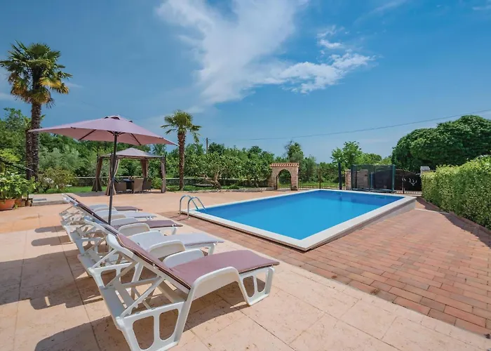13 Apartman *